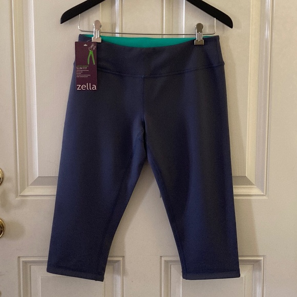 Zella Women's Live In Slim Fit Capri Pants/Reversible Green to Gray/M/NWT! - Picture 4 of 7